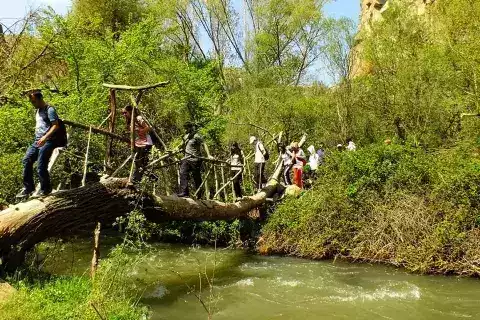 Tour Diario a la Ciudad Subterránea de Derinkuyu y al Cañón Ihlara en Capadocia