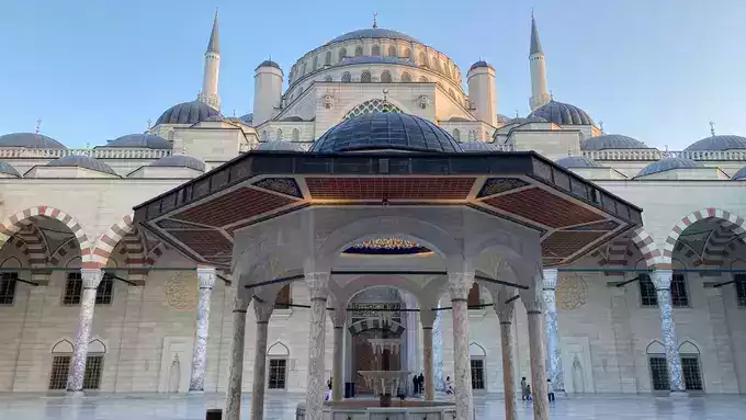 Стражи Босфора: Эксклюзивное исламское путешествие