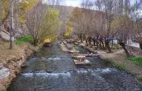 Tour Diario a la Ciudad Subterránea de Derinkuyu y al Cañón Ihlara en Capadocia