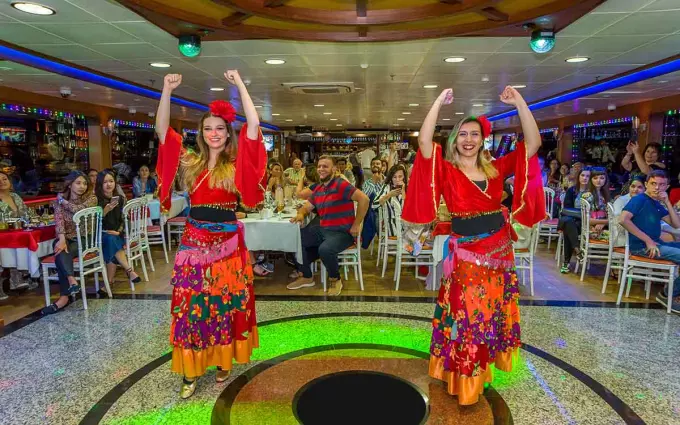 Istanbul Bosphorus Dinner Cruise and Turkish Night Show