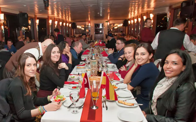 Istanbul Bosphorus Dinner Cruise and Turkish Night Show