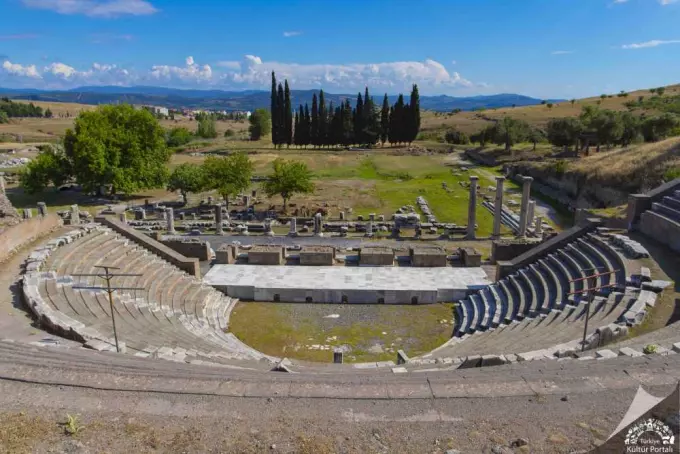 Daily Pergamon and Asclepion Tour from Kusadasi or Selcuk