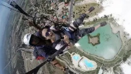 パムッカレ パラグライディング ツアー